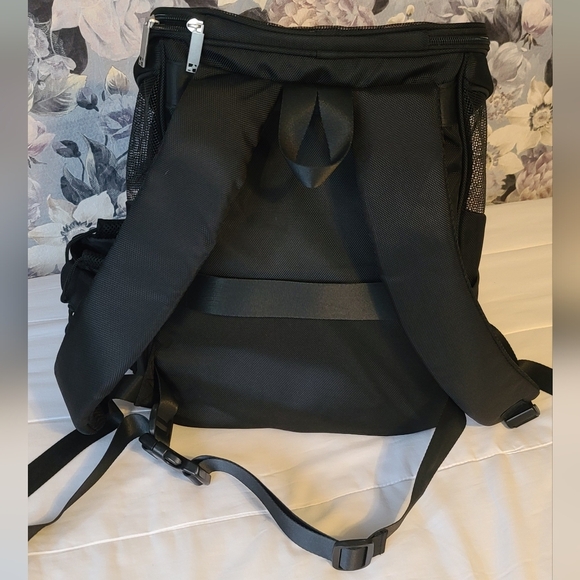 NEW Hotel Doggy - Pet  Backpack Carrier - Picture 6 of 16